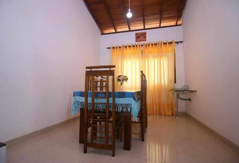 Pension Sajee Villa