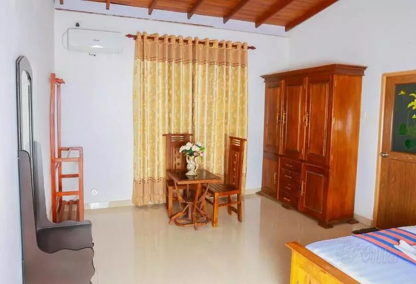 ペンション Sajee Villa