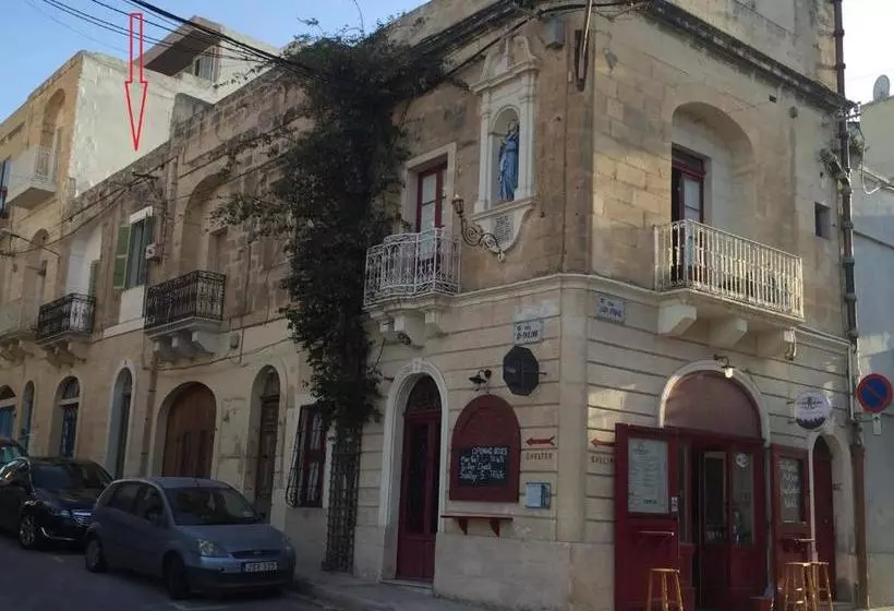 پانسیون The 1930 S Maltese Residence