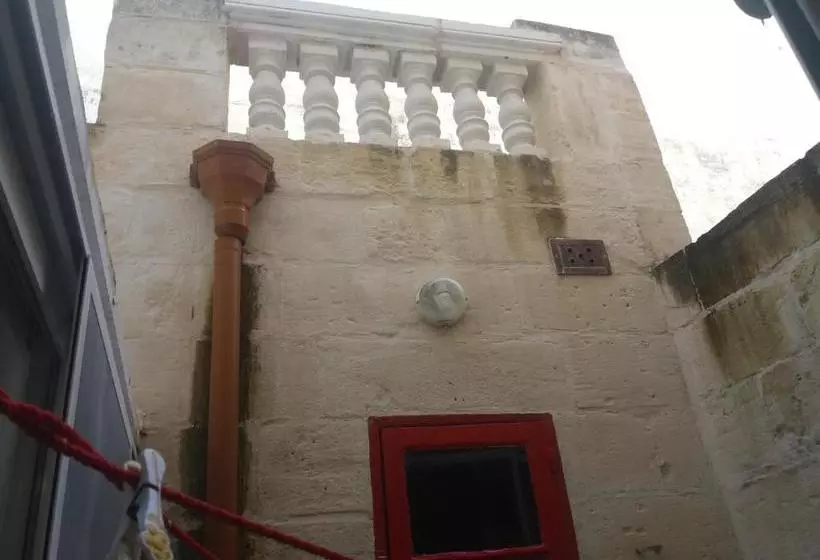 پانسیون The 1930 S Maltese Residence