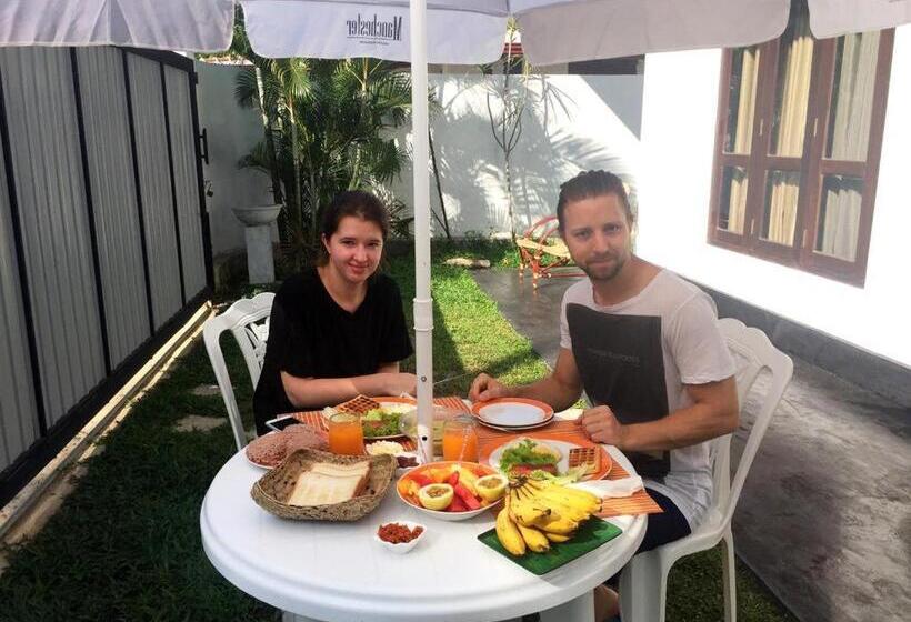 펜션 Apna Homestay Apartments