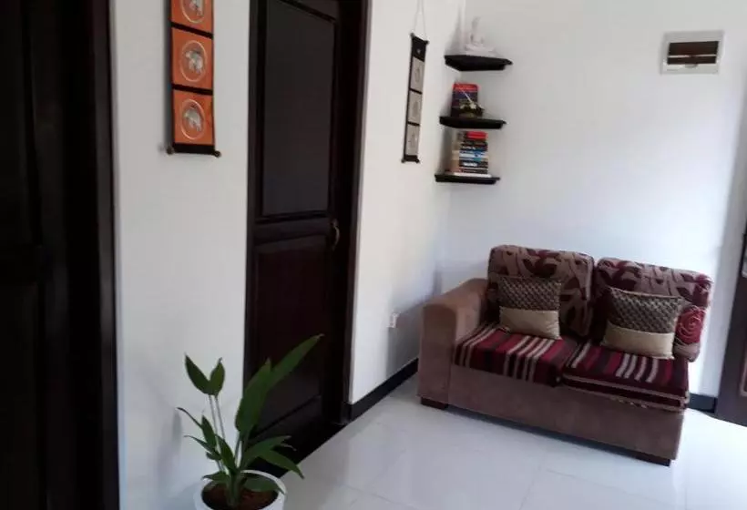 ペンション Apna Homestay Apartments