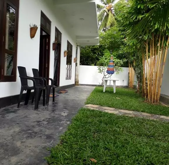 ペンション Apna Homestay Apartments