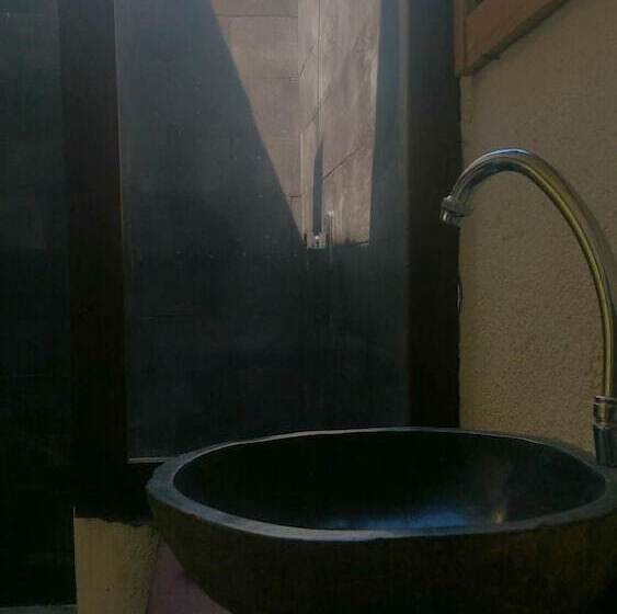 Pensjonat The This Kon Gili Meno