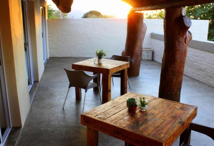 פנסיון Waterfall Guesthouse