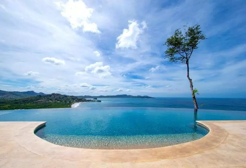 ホテル 360 Splendor Del Pacifico Residences