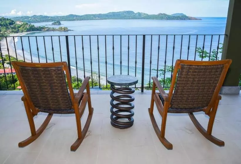 ホテル 360 Splendor Del Pacifico Residences