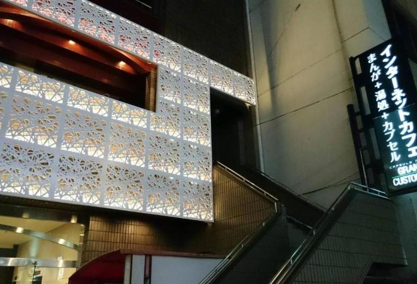 Kapszulahotel Gran Customa Isezakicho
