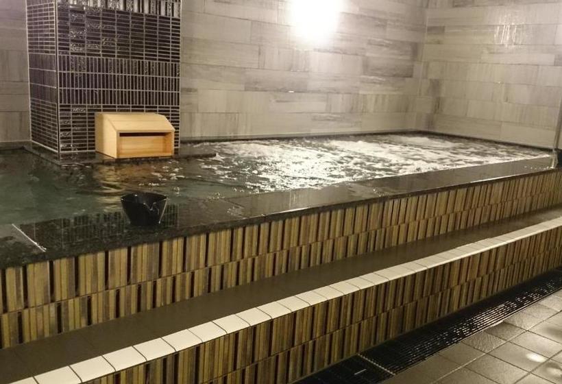 Kapszulahotel Gran Customa Isezakicho