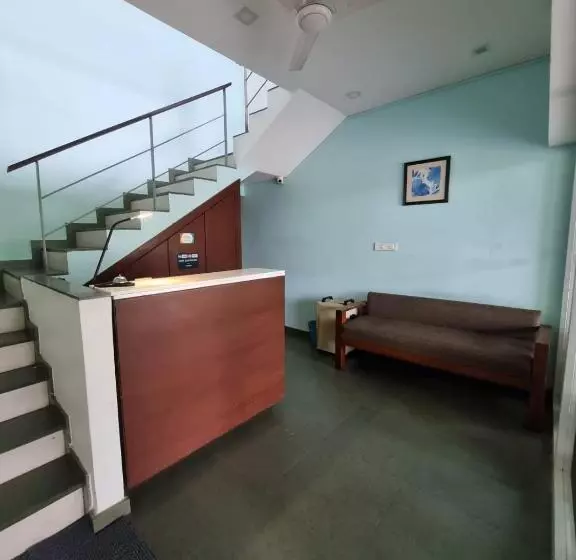 Majatalo Crayons Guest House Munnar