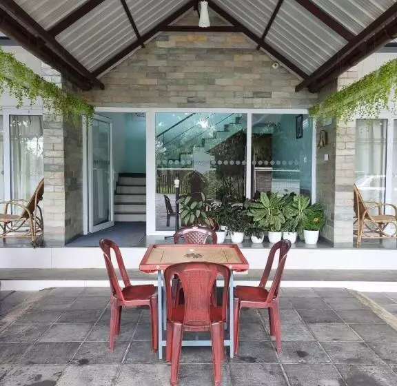 Majatalo Crayons Guest House Munnar