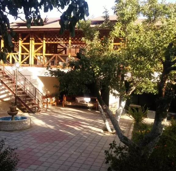 پانسیون Guest House Albatros