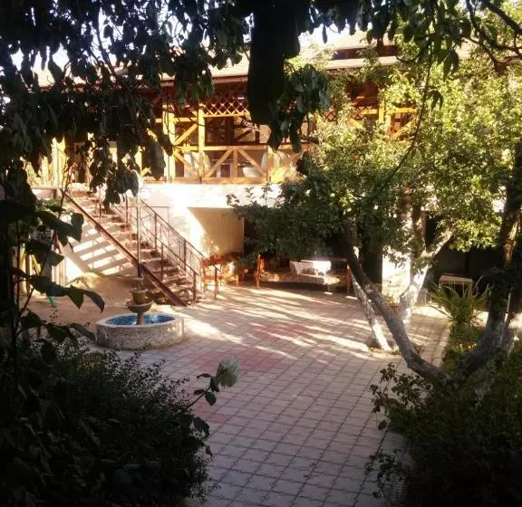 پانسیون Guest House Albatros