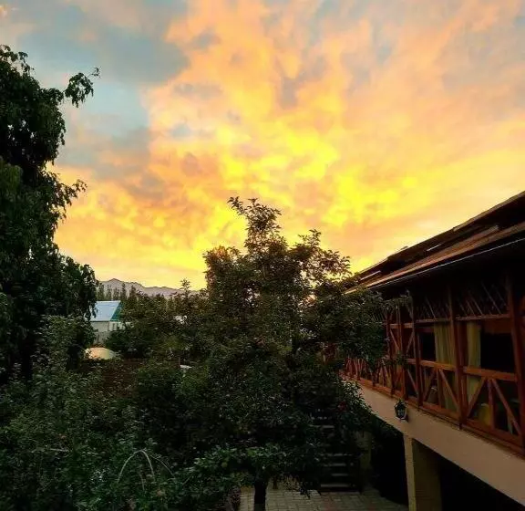 پانسیون Guest House Albatros