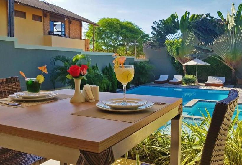 Ravenala Hotel Boutique