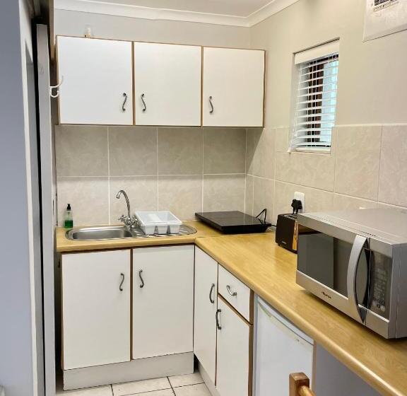 פנסיון Aberdour Guesthouse