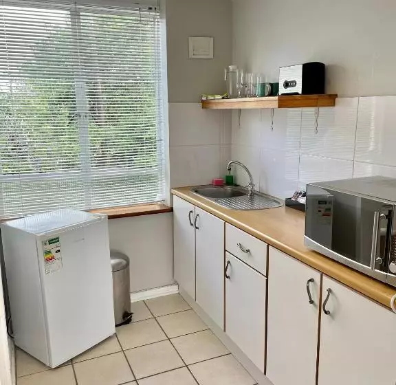 ペンション Aberdour Guesthouse