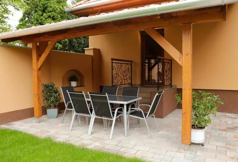 ペンション Boróka Vendégház