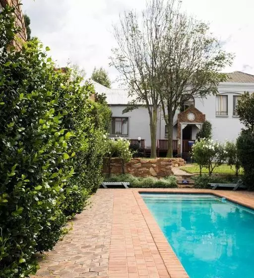 Majatalo Van Dykshuis Guest House