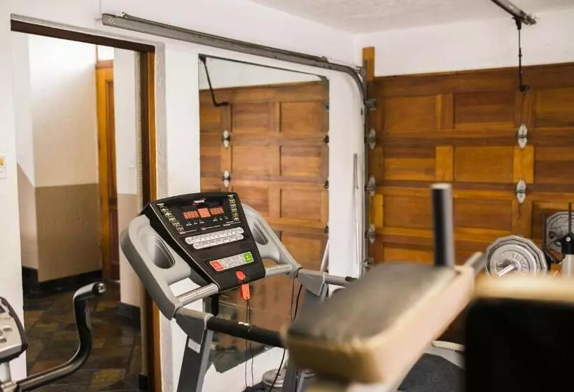 Majatalo Van Dykshuis Guest House