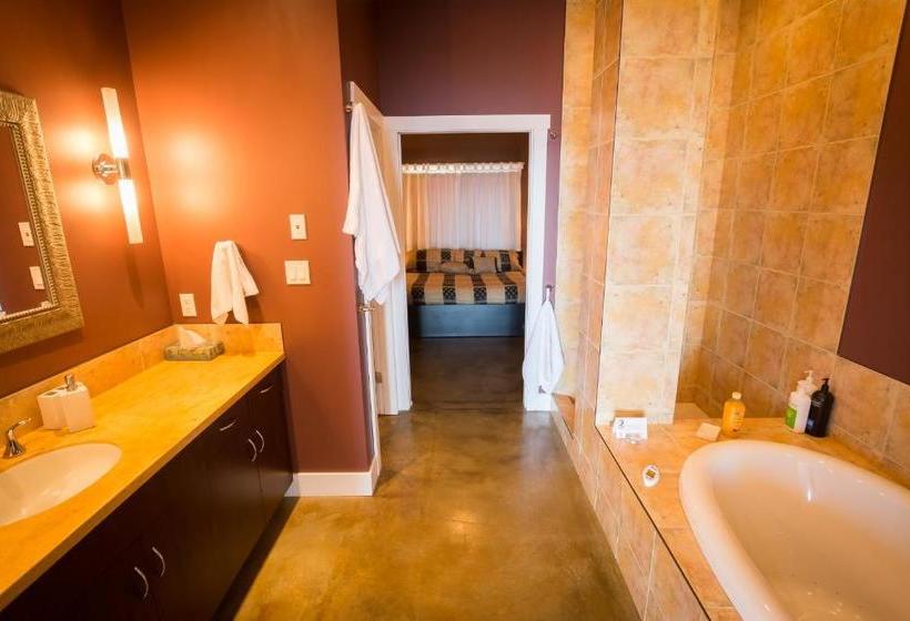 Pension Crooked Tree Guest Suites