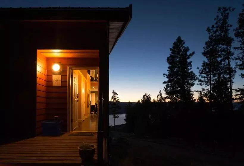 پانسیون Crooked Tree Guest Suites