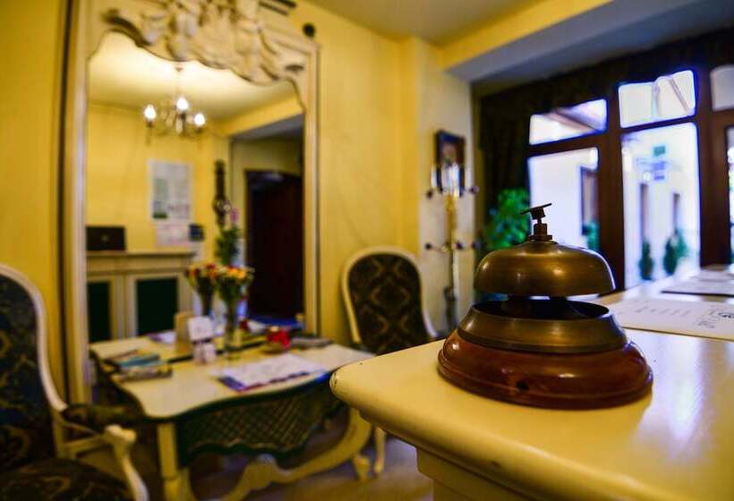 ペンション Rosen Villa Sibiu