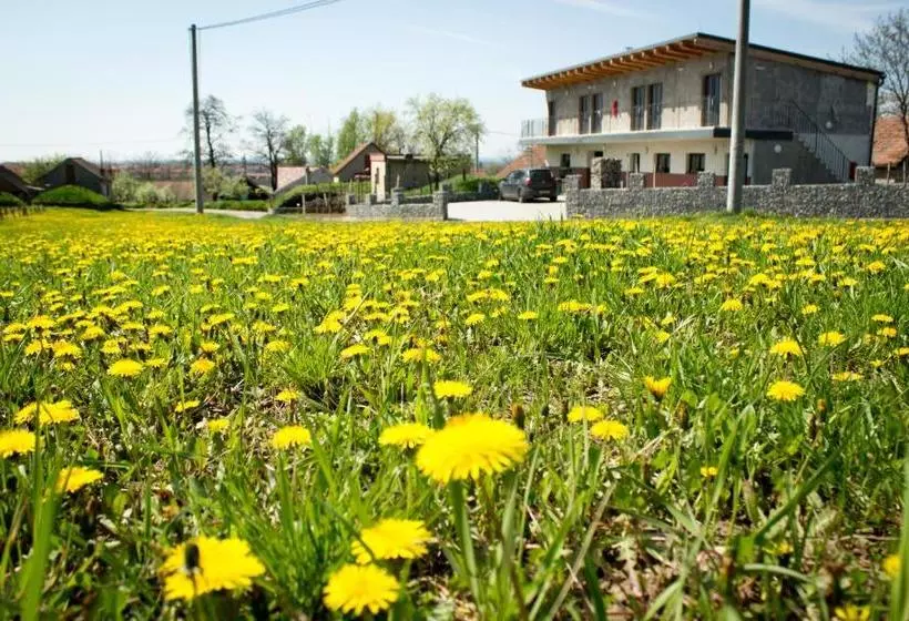 Majatalo Vinařský Penzion Přední Hora