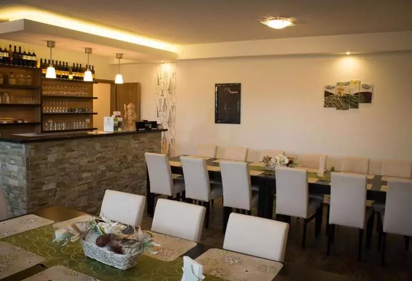 Majatalo Vinařský Penzion Přední Hora