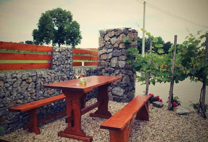 Majatalo Vinařský Penzion Přední Hora