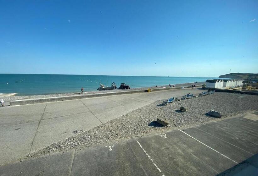 Отель De La Plage