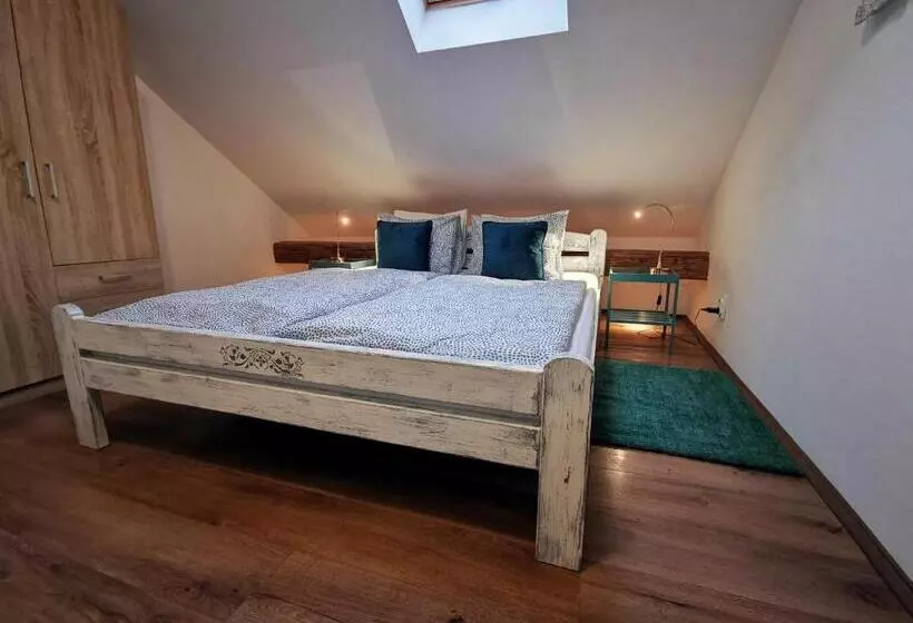 Majatalo Guest House Relić