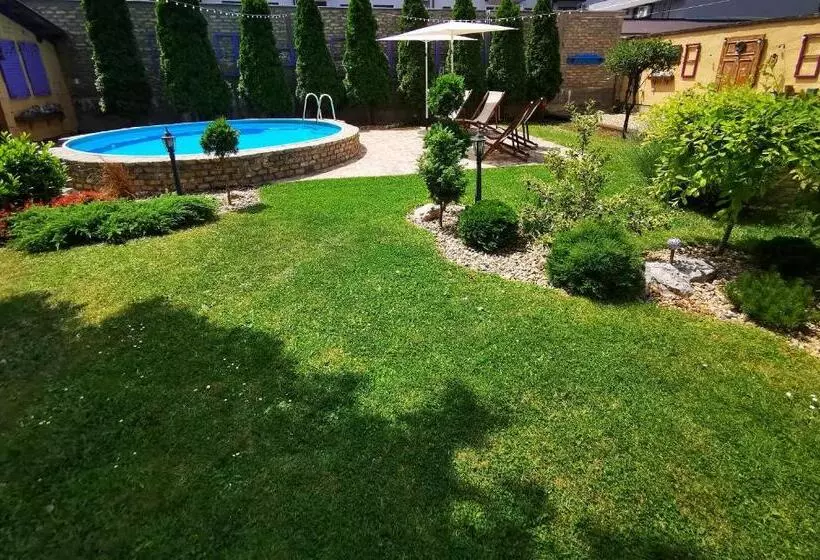 Majatalo Guest House Relić