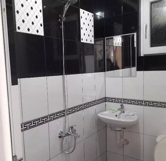پانسیون Guest House Tedi