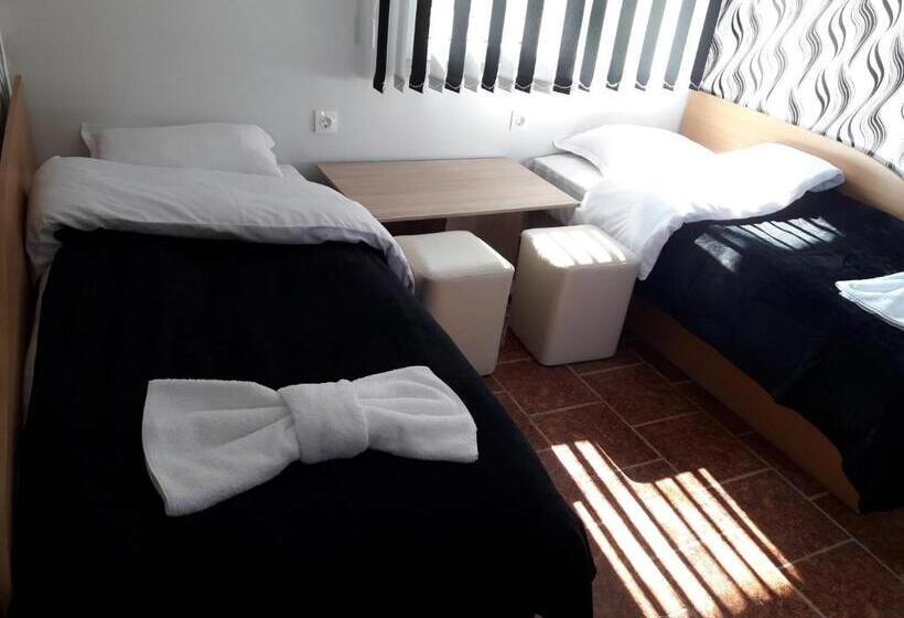 Pensió Guest House Tedi