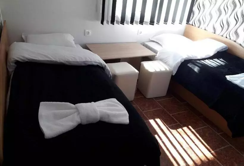 پانسیون Guest House Tedi
