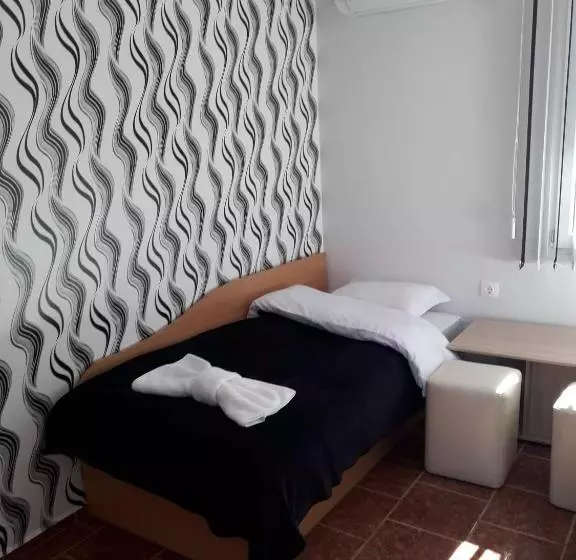 پانسیون Guest House Tedi