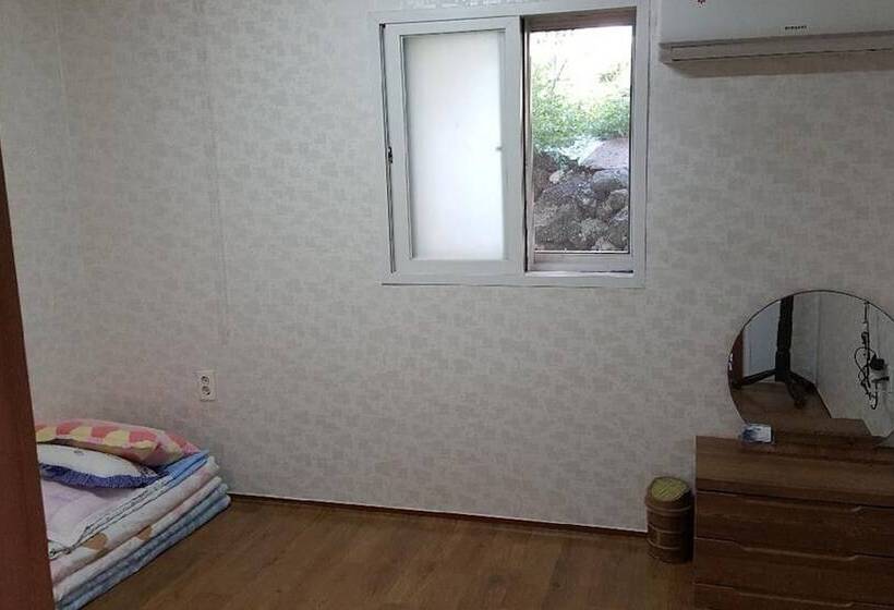 Pension (Hôtel basse catégorie) Jeju Sunflower Guest House