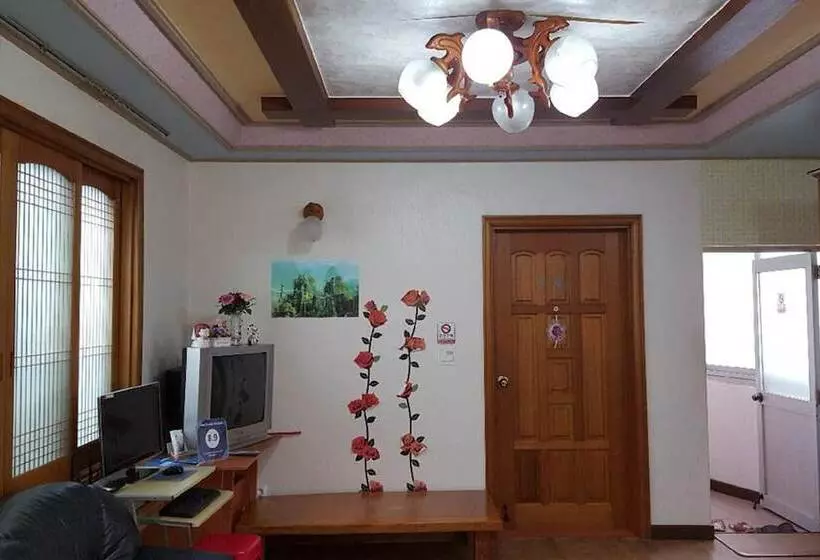 ペンション Jeju Sunflower Guest House