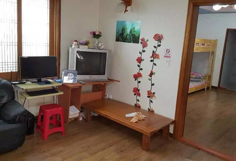 ペンション Jeju Sunflower Guest House