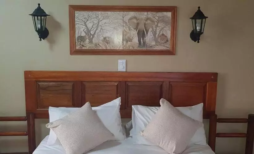 ペンション Lani S Guest House   No Loadshedding