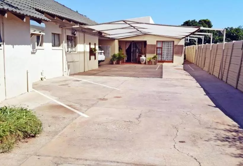 ペンション Lani S Guest House   No Loadshedding