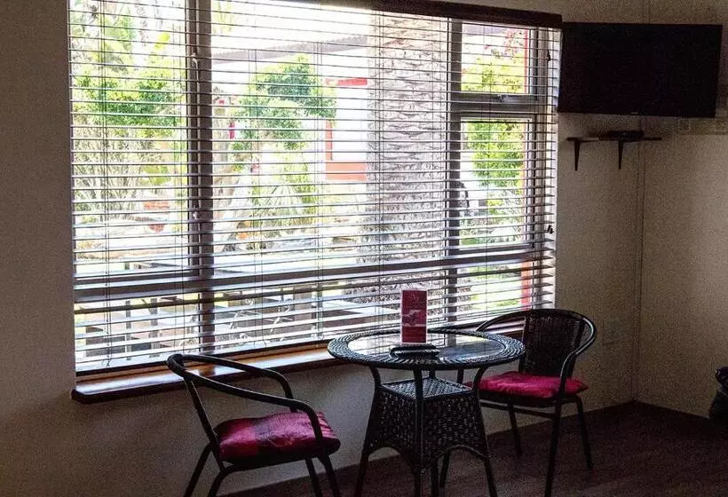 پانسیون Stay Cleverly Self Catering Apartments