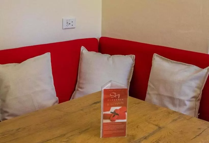 پانسیون Stay Cleverly Self Catering Apartments
