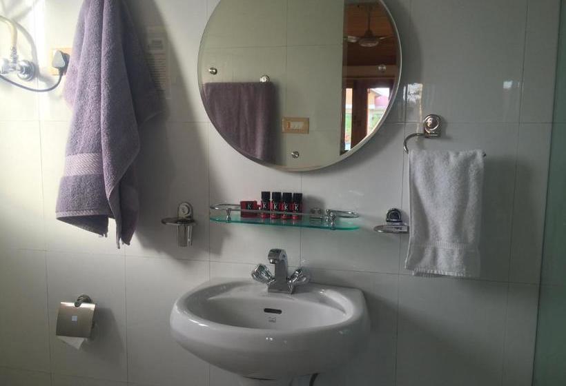 Pensionat The Oasis Srinagar