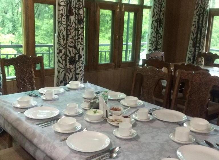 Pensionat The Oasis Srinagar