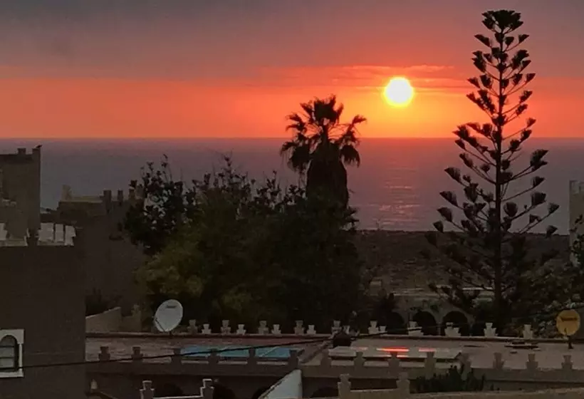 Retkeilymaja Gite Le Nomade