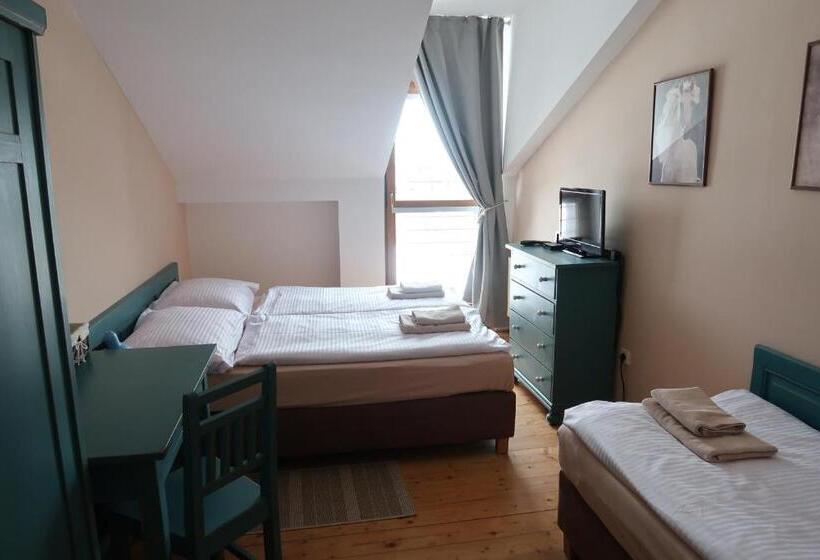 ペンション Penzion Jízdárna Suchá