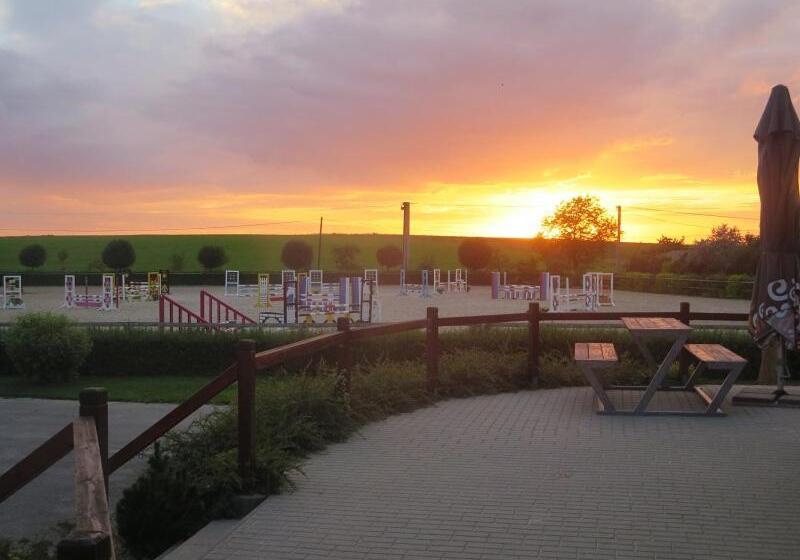 ペンション Penzion Jízdárna Suchá