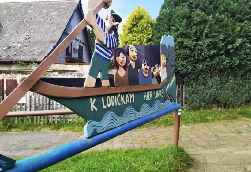 ペンション Resort Mezná